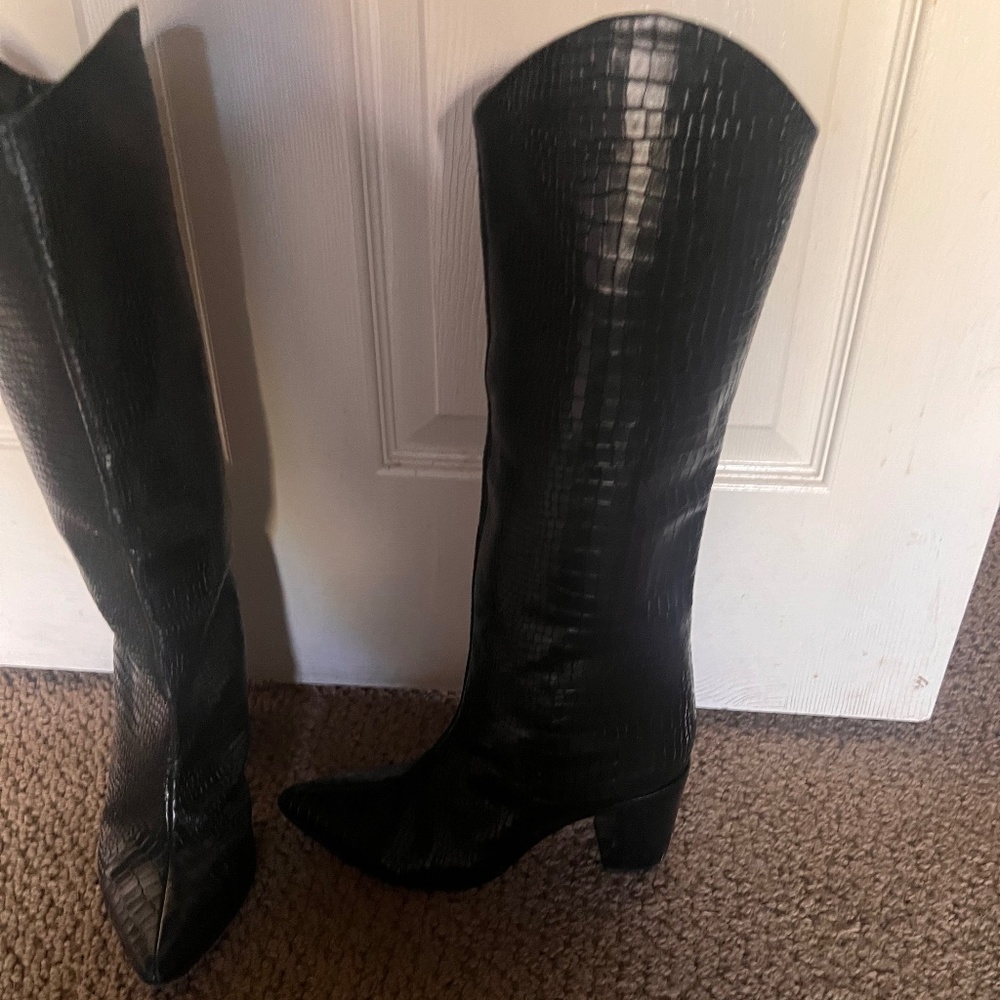 Schutz boots